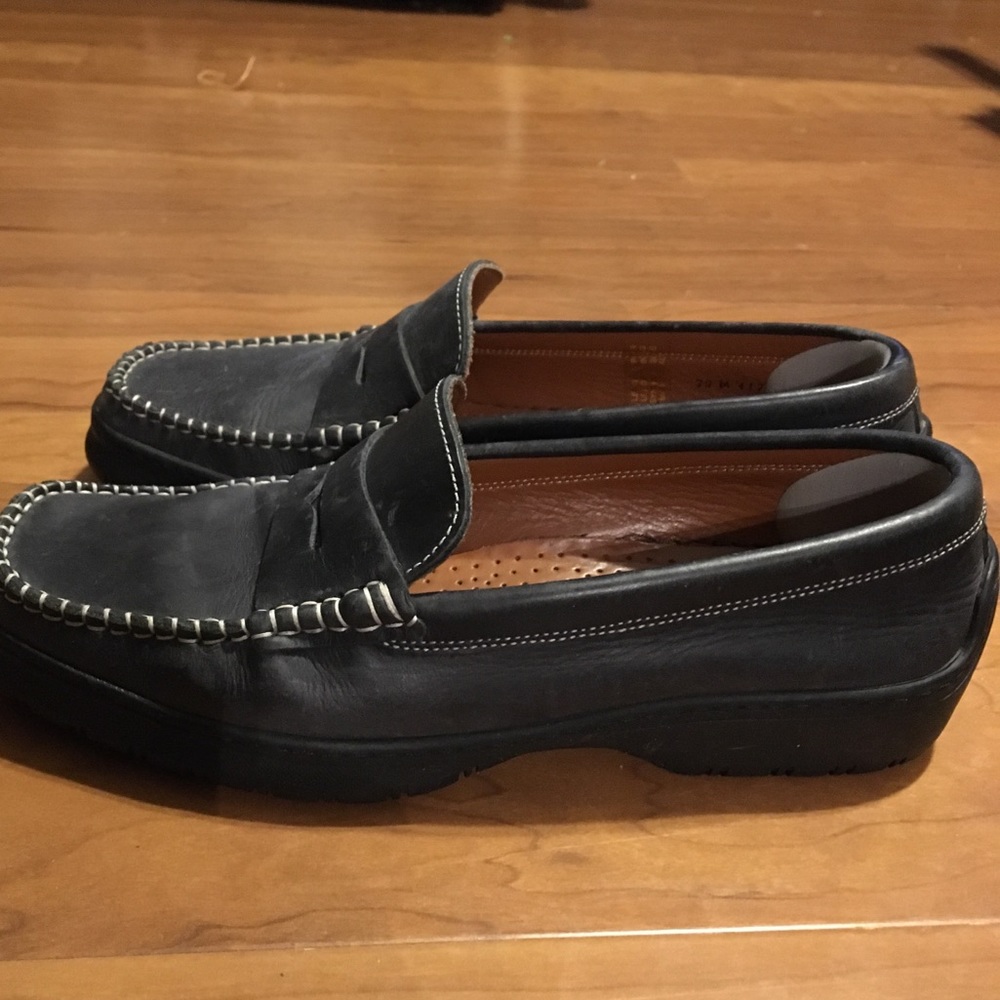 Dooney & bourke loafers